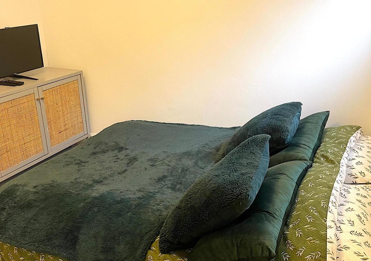 Zen Garden Hideaway. Close To Harry Potter&Trains. واتفورد المظهر الخارجي الصورة